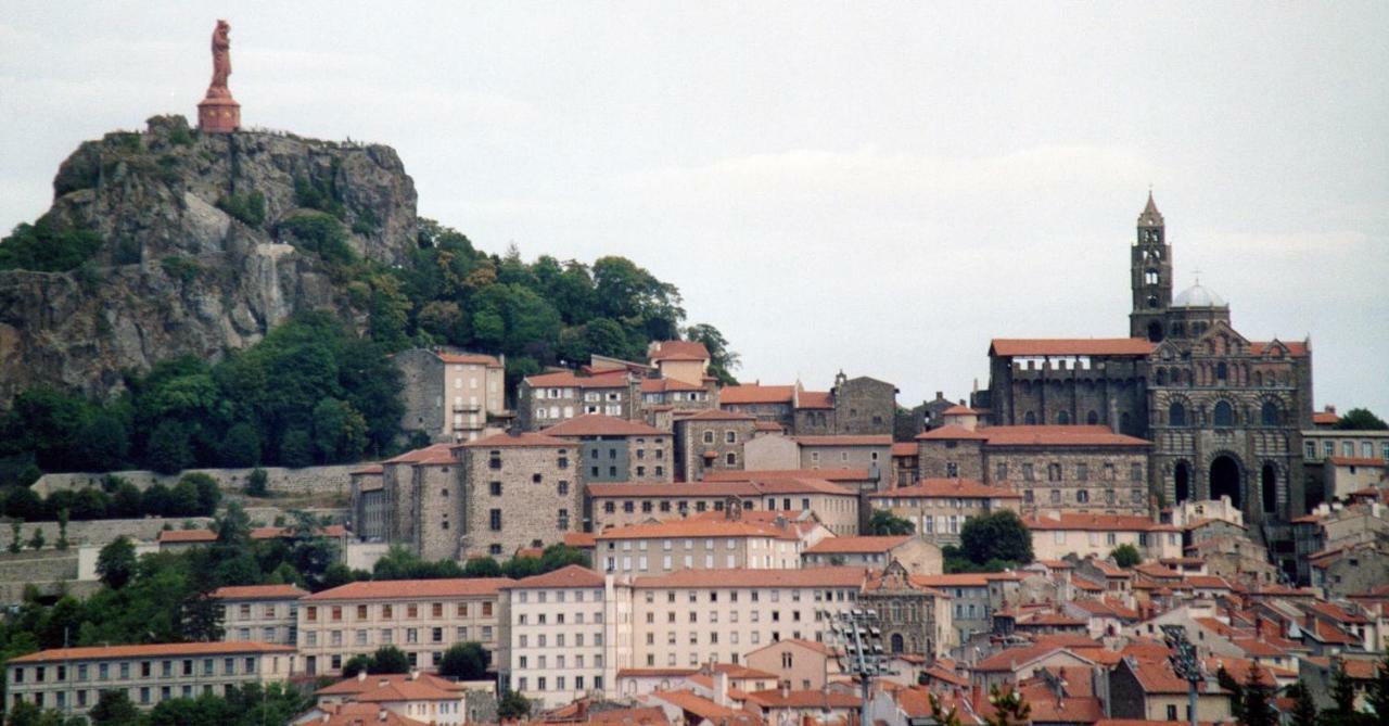 Ferienwohnung Logis Du Cagaire Le Puy-en-Velay Exterior foto